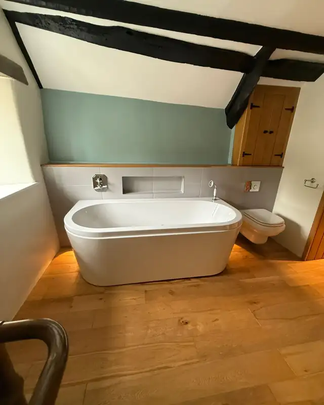 goveton_kingsbridge_bath_installation
