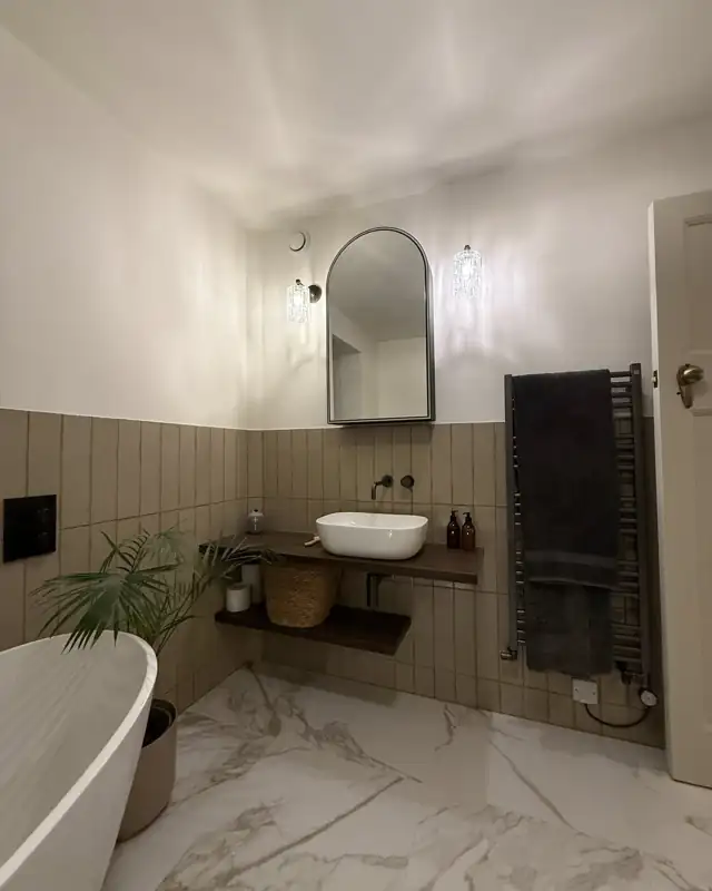 entis-4-5-bathroom-mirror-plymouth