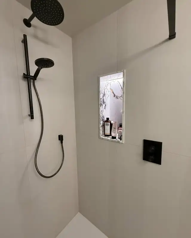 entis-4-5-shower-shelf-plymouth