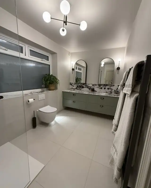 entis-4-5-white-bathroom-plymouth-after